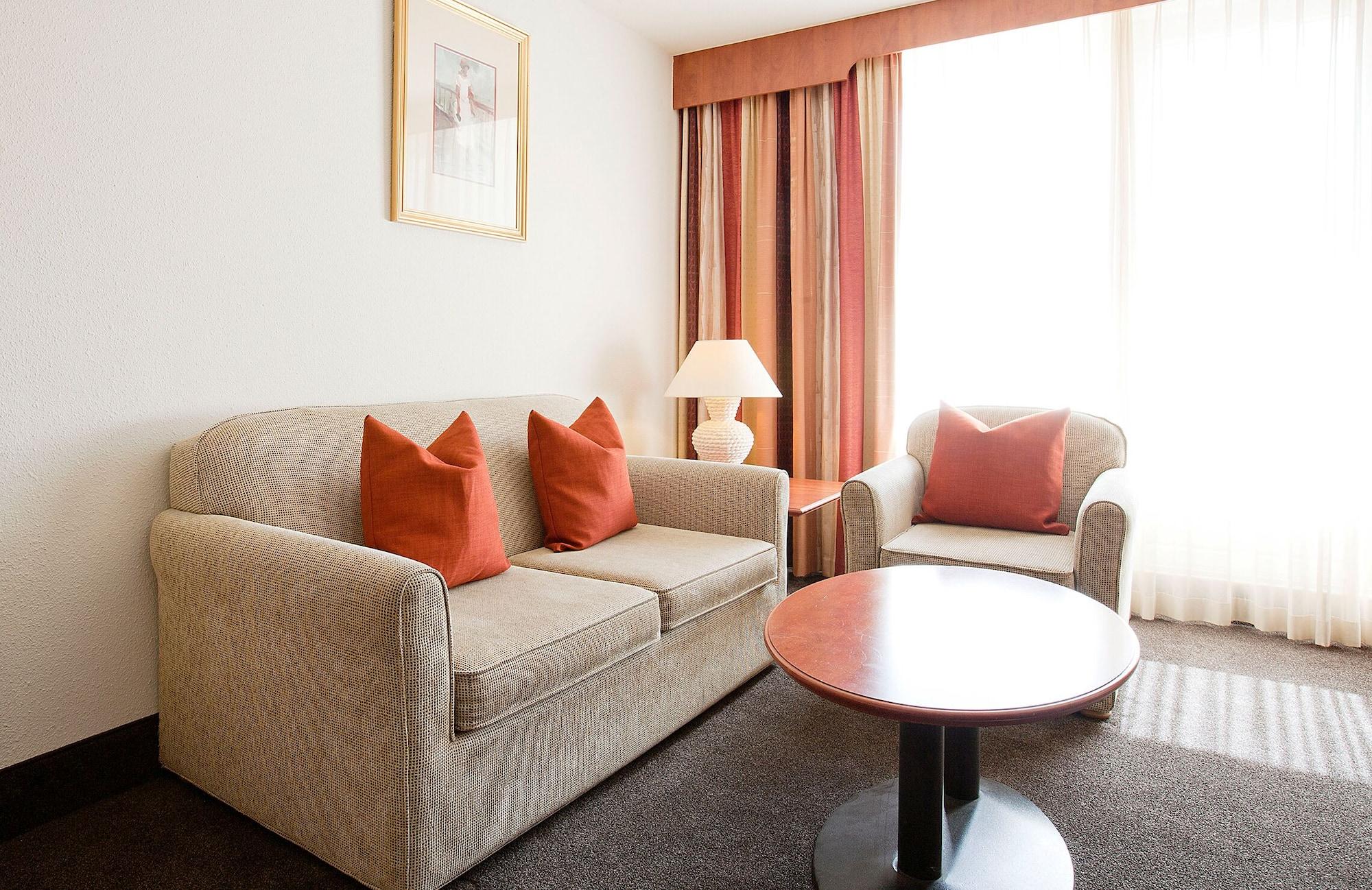 Carlton Hotel 4*