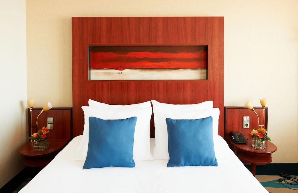 Carlton Hotel