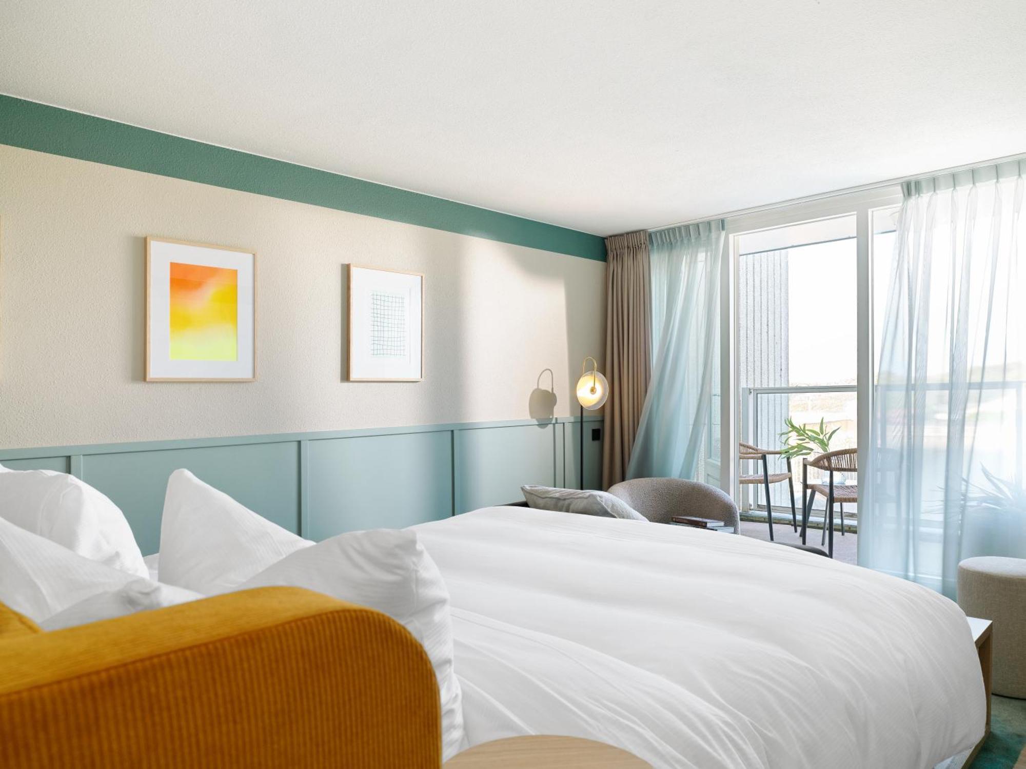 Carlton Hotel 4*